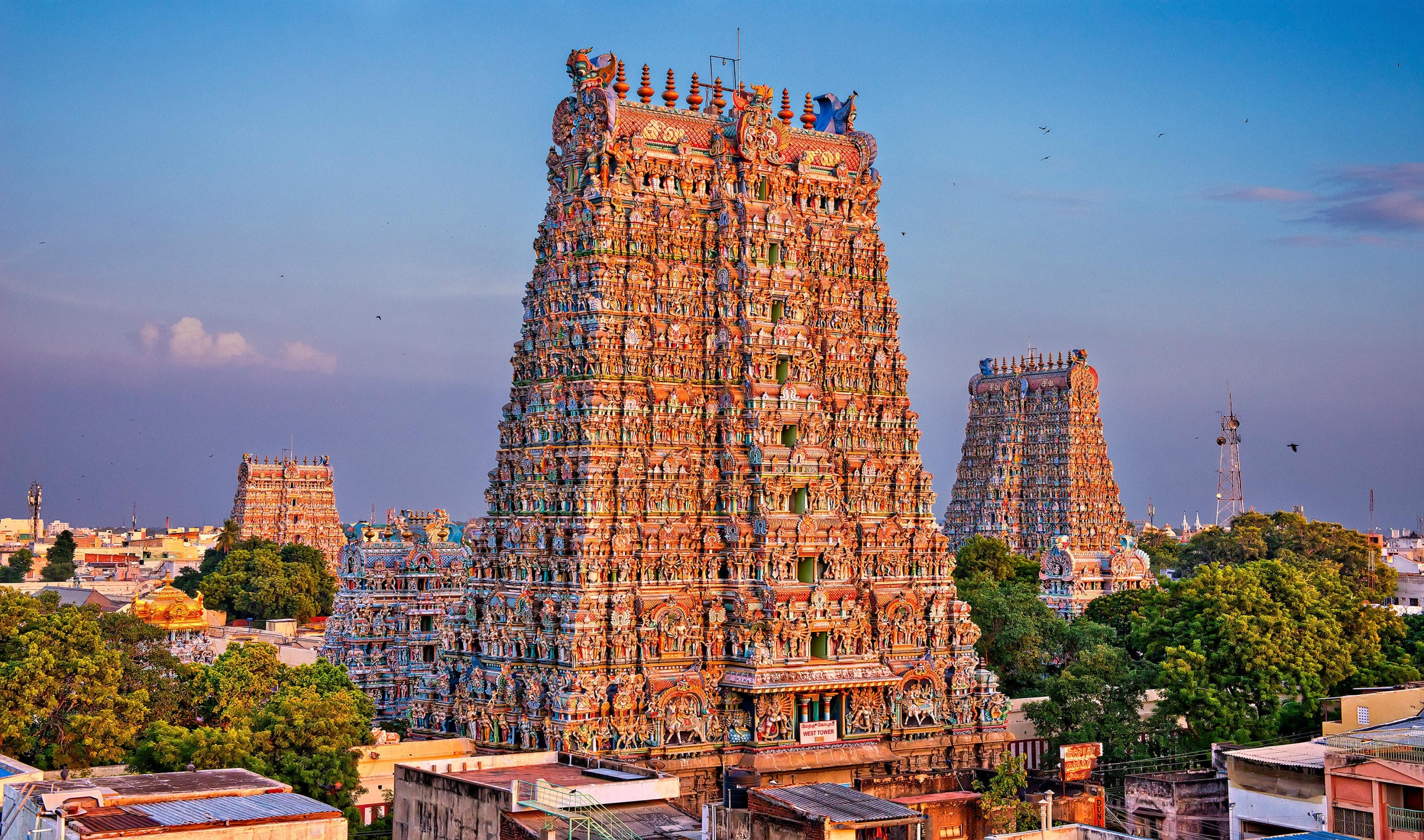 Madurai-Meenakshi-Temple-History-Timings-How-to-Reach